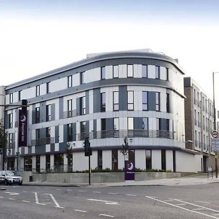 Premier Inn London Eltham-2